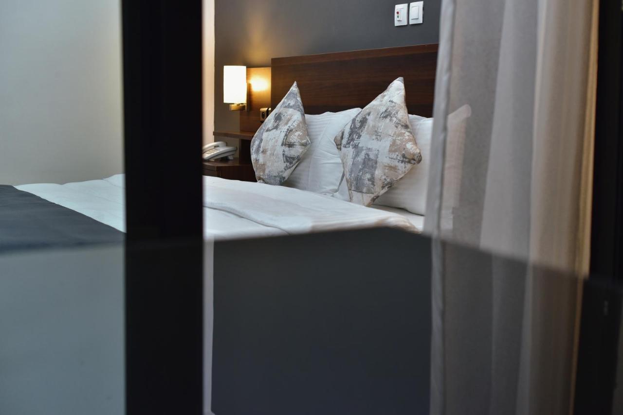 Robert'S Hotel Αμπιτζάν Εξωτερικό φωτογραφία